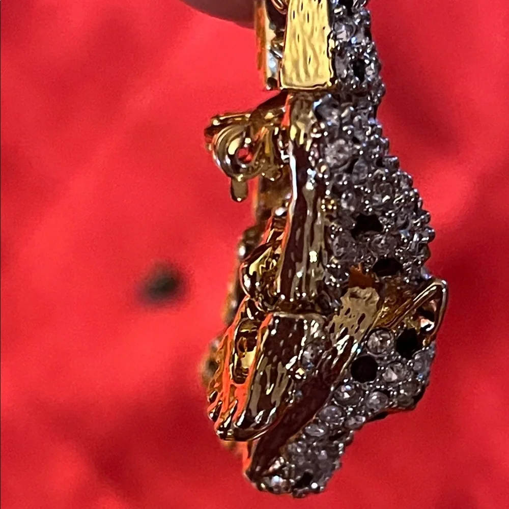 Elegant Black and White cover in rhinestones Panther Reptile Brooch - Picture 7 of 15